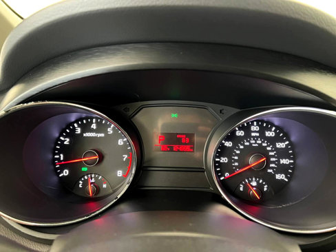 Used 2017 Kia Sedona LX image 16