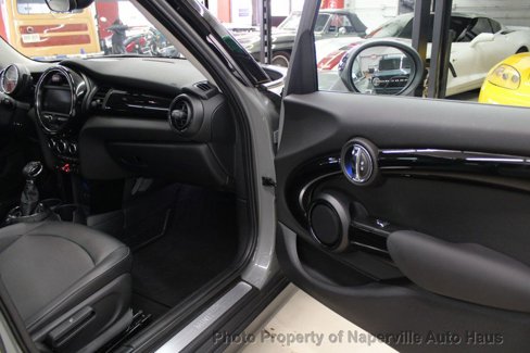 Used 2015 MINI Cooper 4-Door Hardtop image 44