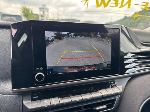 Used 2025 Toyota Camry LE image 23