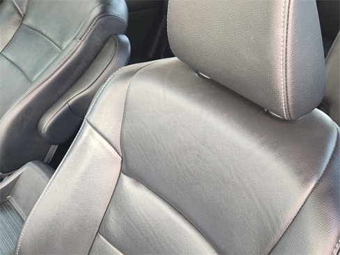 Used 2019 Honda Pilot Touring image 16