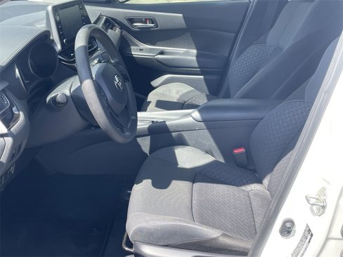Used 2020 Toyota C-HR image 12