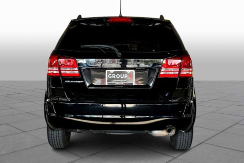 Used 2017 Dodge Journey SE image 4