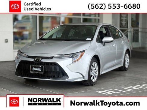 Certified 2022 Toyota Corolla LE image 1