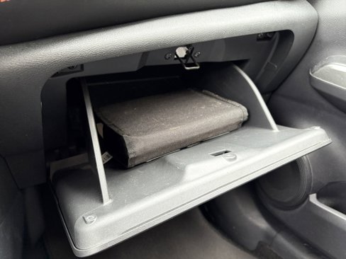Used 2020 Nissan Kicks SR image 7