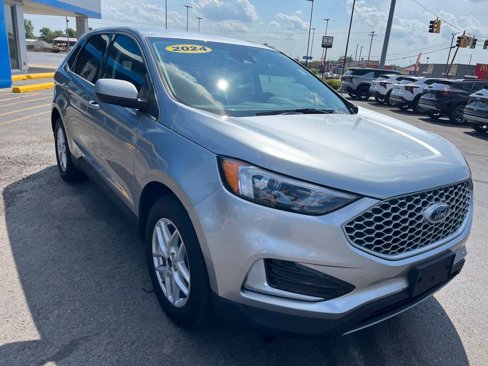 Used 2024 Ford Edge SEL image 7
