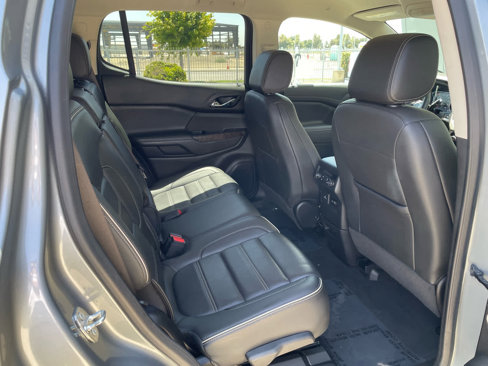 Used 2023 GMC Acadia Denali image 9