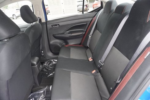 Used 2024 Nissan Versa SR image 9