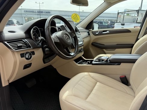 Used 2017 Mercedes-Benz GLE 350 4MATIC image 3
