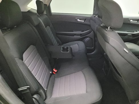 Used 2017 Ford Edge SE image 19