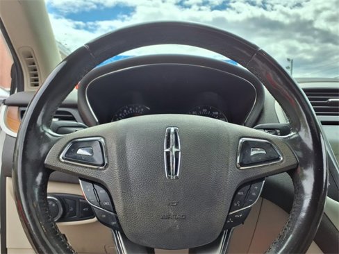 Used 2019 Lincoln MKC Select w/ Select Plus Package image 12