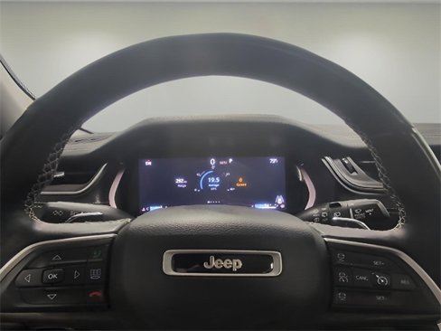 Used 2022 Jeep Grand Cherokee L Limited image 14
