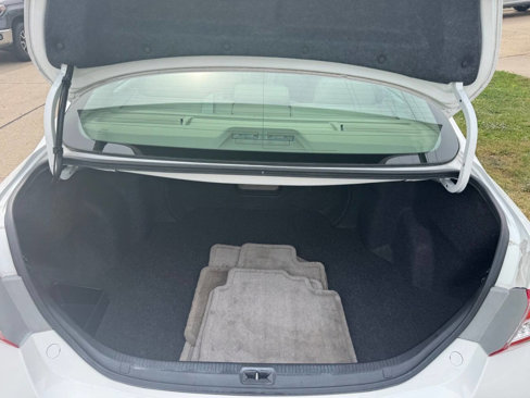 Used 2011 Toyota Camry XLE image 10