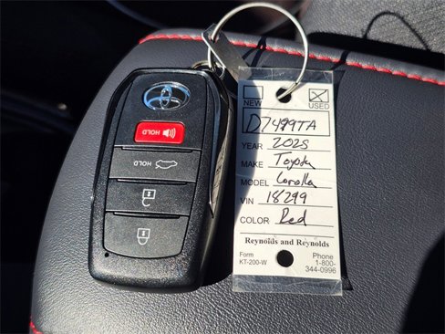 Used 2025 Toyota Corolla SE image 32