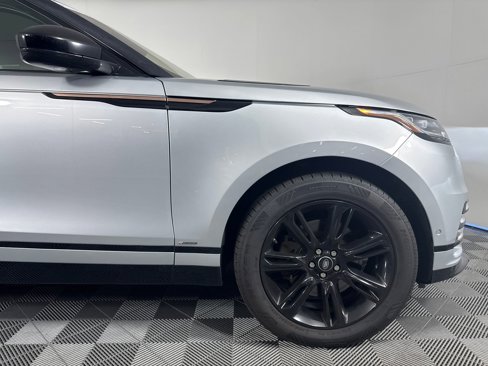 Used 2018 Land Rover Range Rover Velar R-Dynamic SE image 12