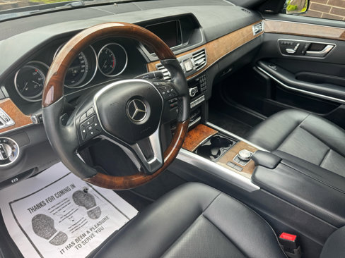 Used 2014 Mercedes-Benz E 350 4MATIC Sedan image 3