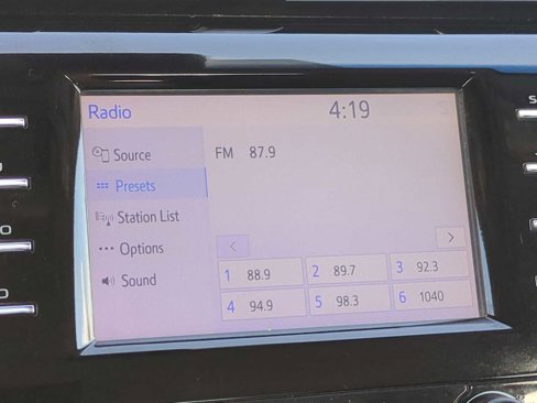 Used 2018 Toyota Camry SE image 29