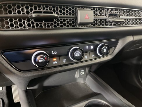 Certified 2025 Honda HR-V LX image 29