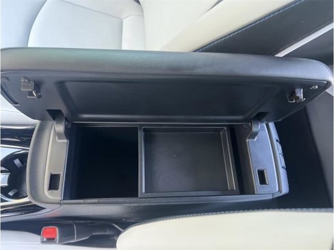 Used 2019 Toyota Prius Limited image 40