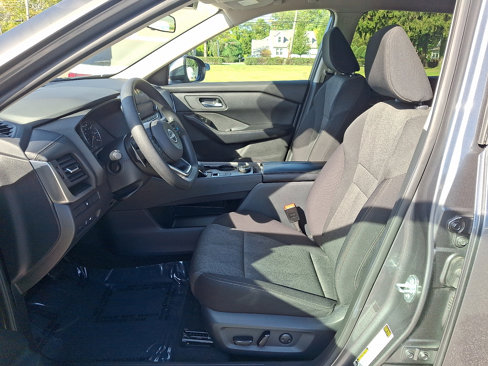 Used 2024 Nissan Rogue SV image 14