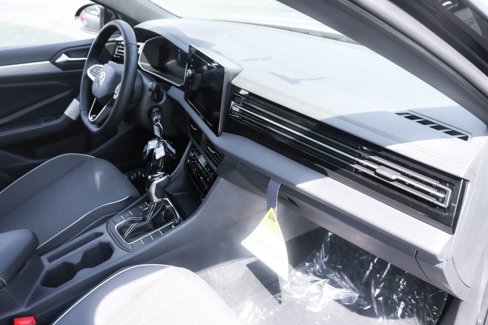 New 2025 Volkswagen Jetta Sport image 38