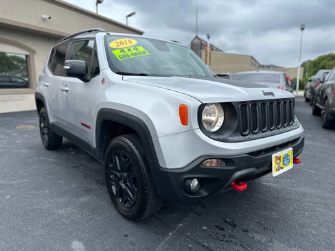 Used 2018 Jeep Renegade Trailhawk w/ UConnect 8.4 Nav Group image 1