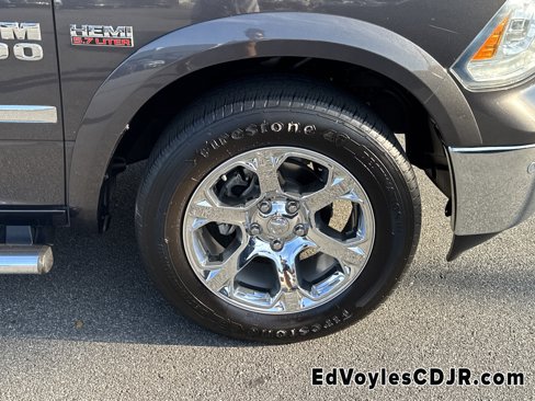 Used 2015 RAM 1500 Laramie w/ Convenience Group image 11
