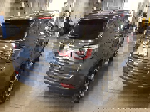 Used 2019 Jeep Compass Limited w/ Safety & Security Group image 7