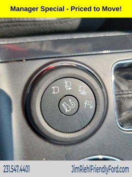 Used 2017 Ford Explorer XLT w/ Equipment Group 202A image 31