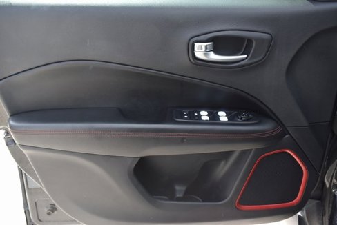 Used 2021 Jeep Compass Trailhawk image 11
