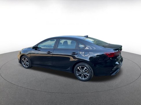 Used 2024 Kia Forte LXS image 10