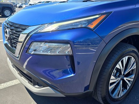 Used 2023 Nissan Rogue SV image 10