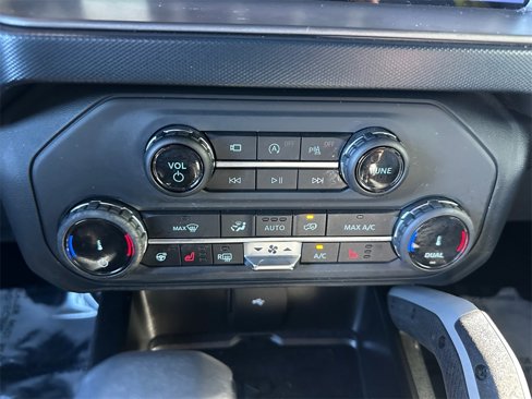 Used 2022 Ford Bronco Outer Banks image 18