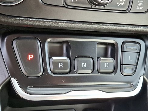 Used 2020 GMC Terrain SLE w/ Driver Convenience Package image 23