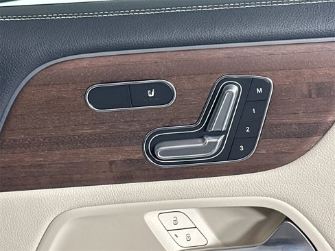 Certified 2023 Mercedes-Benz GLB 250 image 16