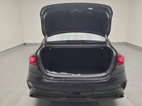 Used 2023 Kia Forte LXS image 29