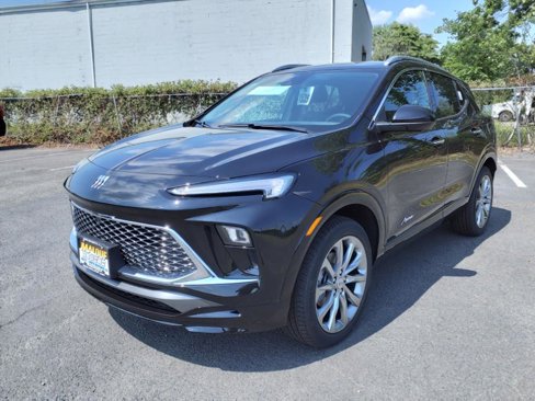 Used 2024 Buick Encore GX Avenir w/ Avenir Technology Package image 3