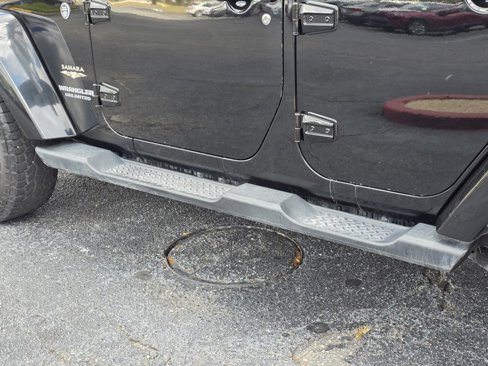 Used 2012 Jeep Wrangler Unlimited Sahara image 23