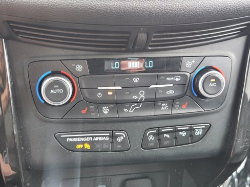 Used 2019 Ford Escape Titanium image 26