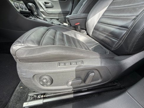 Used 2013 Volkswagen CC Lux image 33