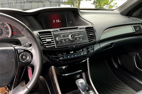 Used 2017 Honda Accord Sport Special Edition image 23