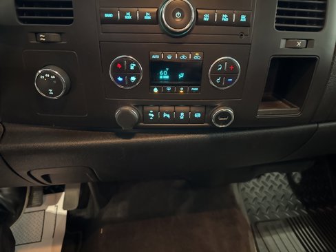 Used 2013 Chevrolet Silverado 2500 LT w/ Interior Plus Package image 23