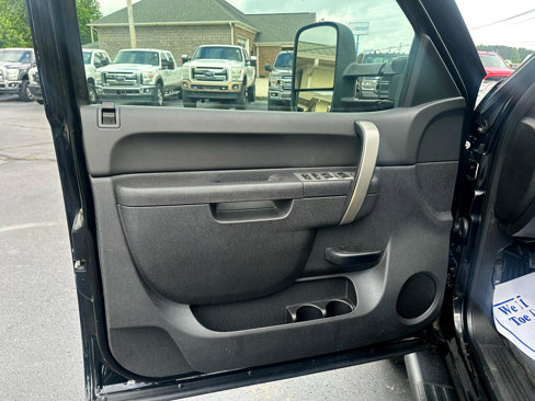 Used 2013 Chevrolet Silverado 2500 LT w/ Interior Plus Package image 9