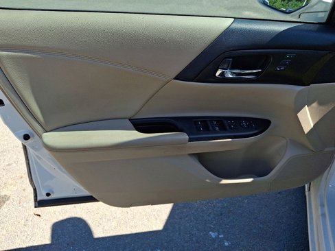 Used 2014 Honda Accord EX-L image 9