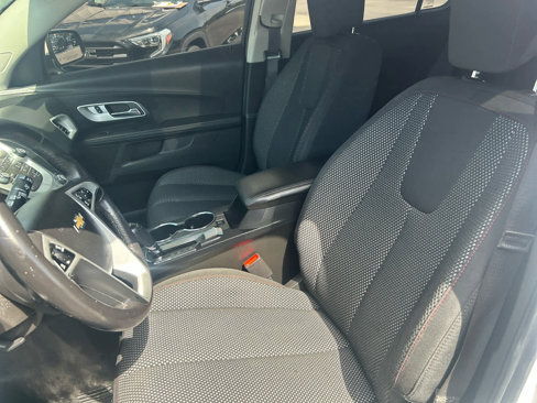 Used 2017 Chevrolet Equinox LT w/ Convenience Package image 12