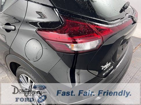 Used 2024 Nissan Kicks SV image 12