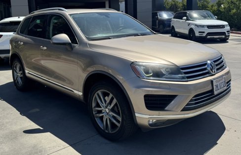 Used 2016 Volkswagen Touareg TDI image 3