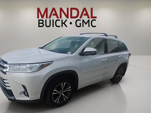 Used 2017 Toyota Highlander Plus image 5