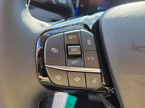 New 2025 Ford Escape SE image 29