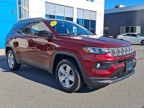 Used 2022 Jeep Compass Latitude image 3