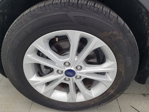 Used 2017 Ford Escape SE image 31